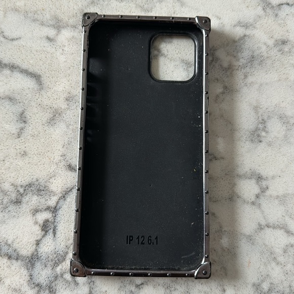 Louis Vuitton LV square iPhone 12 Pro case - Picture 5 of 6